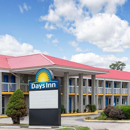 Days Inn By Wyndham Richmond Eksteriør billede