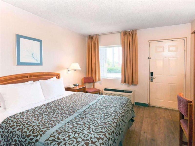Days Inn By Wyndham Richmond Eksteriør billede