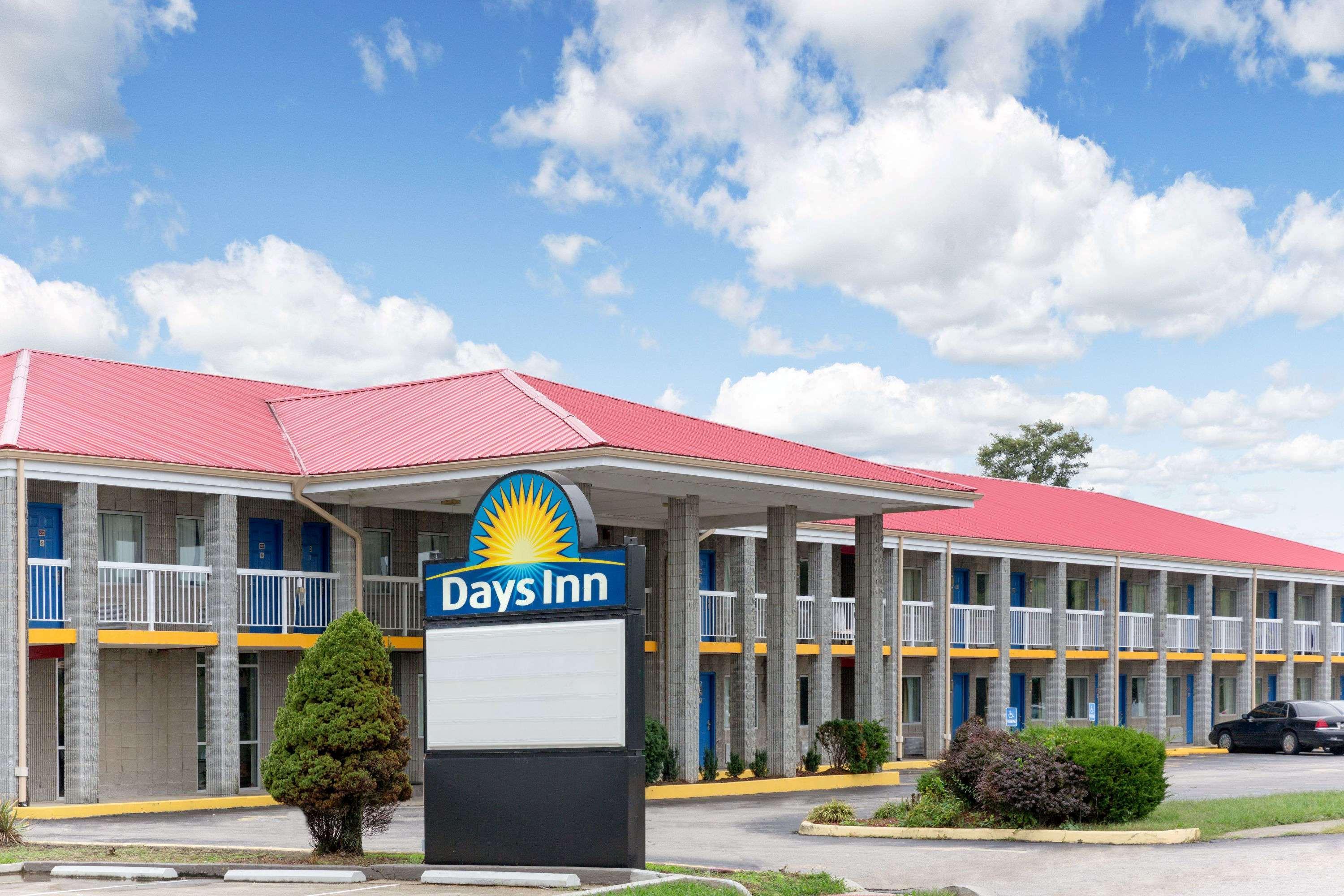 Days Inn By Wyndham Richmond Eksteriør billede